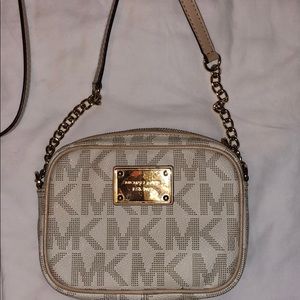 MK CROSSBODY BAG